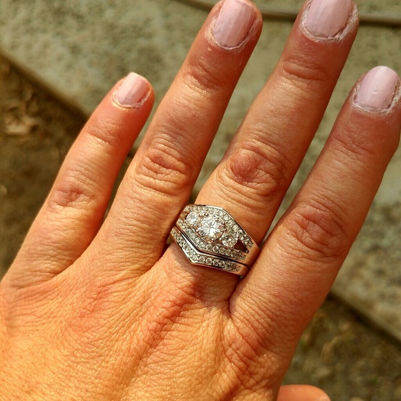 NOT FOR SALE. GIFTED **5⭐ Rated** WEDDING RING SET - Picture 7 of 7